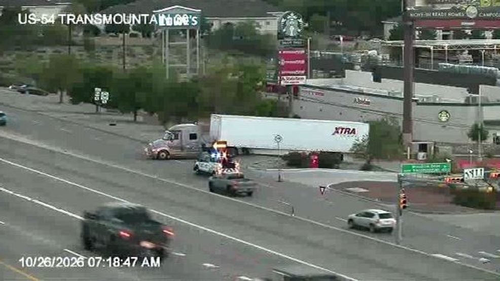 Stalled semi blocks two northbound lanes on Gateway North at ...