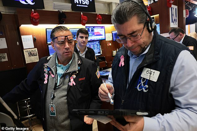 Anthropic inches closer to blockbuster debut on Wall Street despite ...