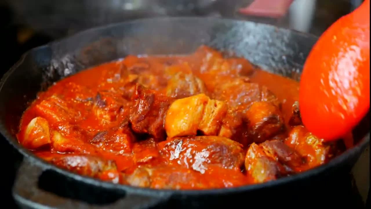 Instant Pot carnitas rojas with guajillo chile sauce