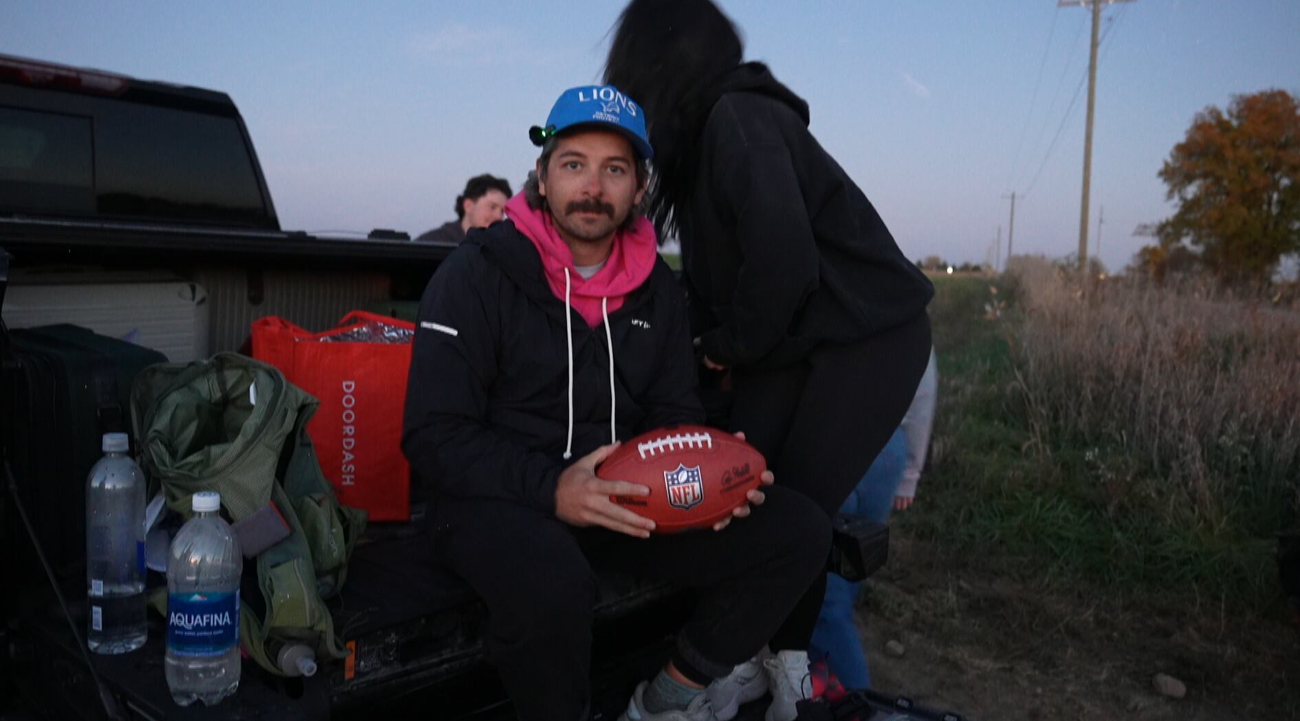 Delorenzo completes 313-mile run from Green Bay to Detroit with game ball