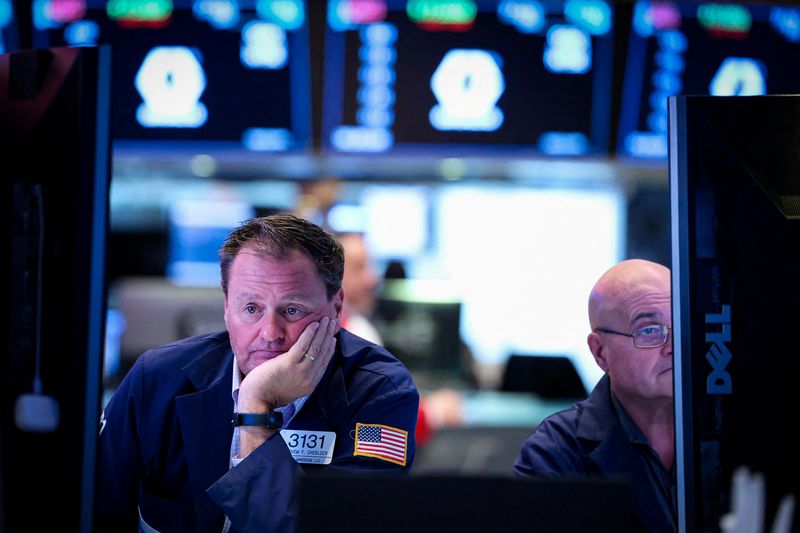 World stocks gain ahead of 'formidable' week for risk; oil prices ease