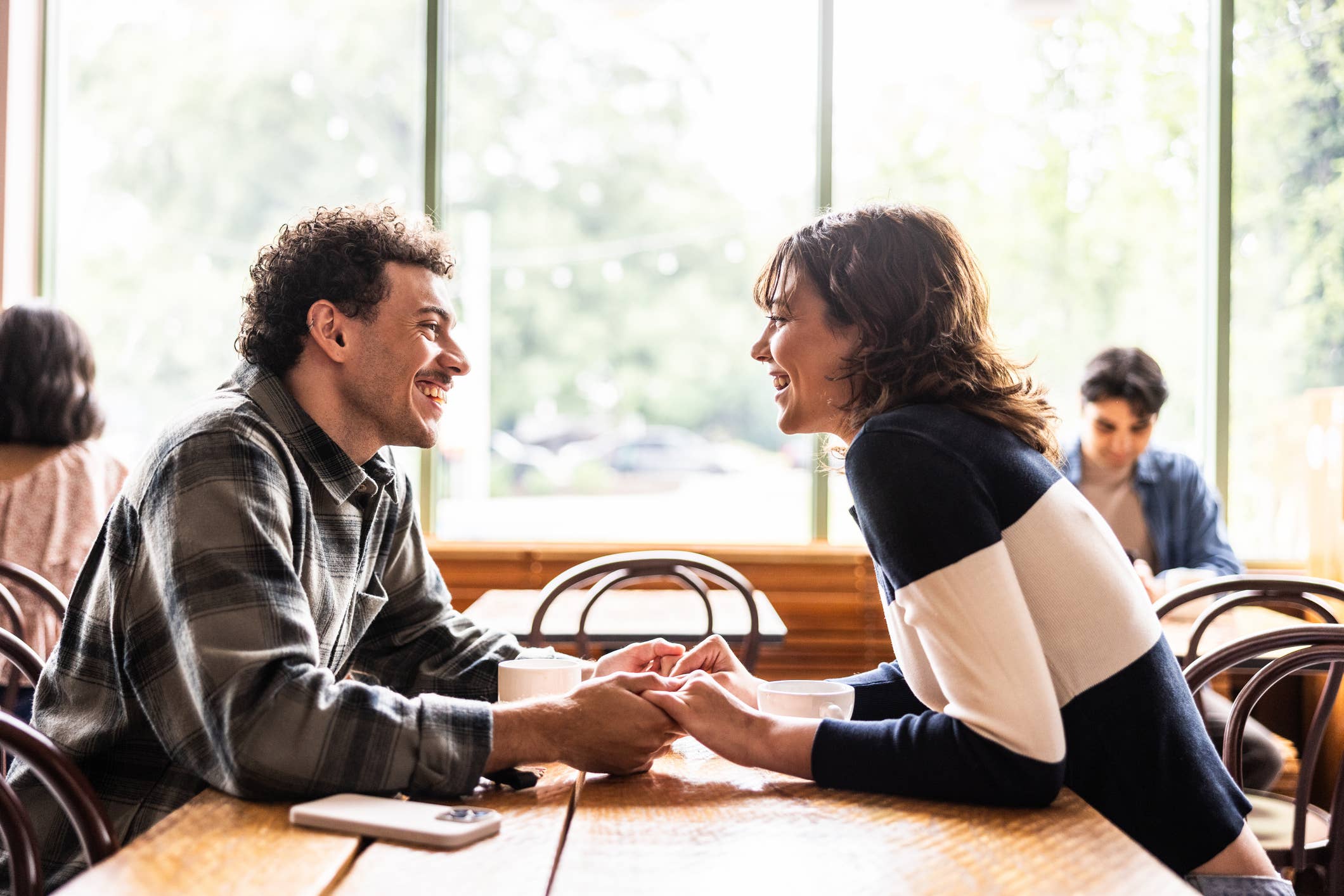 Psychologists reveal the key sign of a compatible partner: seamless ...