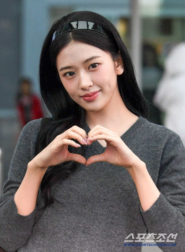 An Yujin spotted at a lottery apartment valued at 4 billion won: Saw ...
