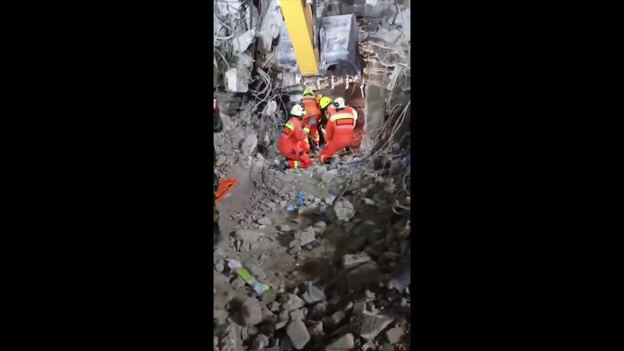 International rescue teams join search for survivors in Nairobi ...