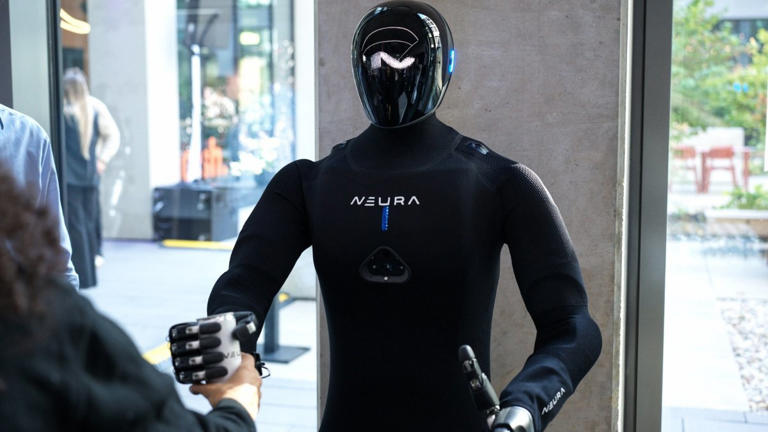 Face à Tesla et à la Chine, ce voisin de la France dégaine son robot ...