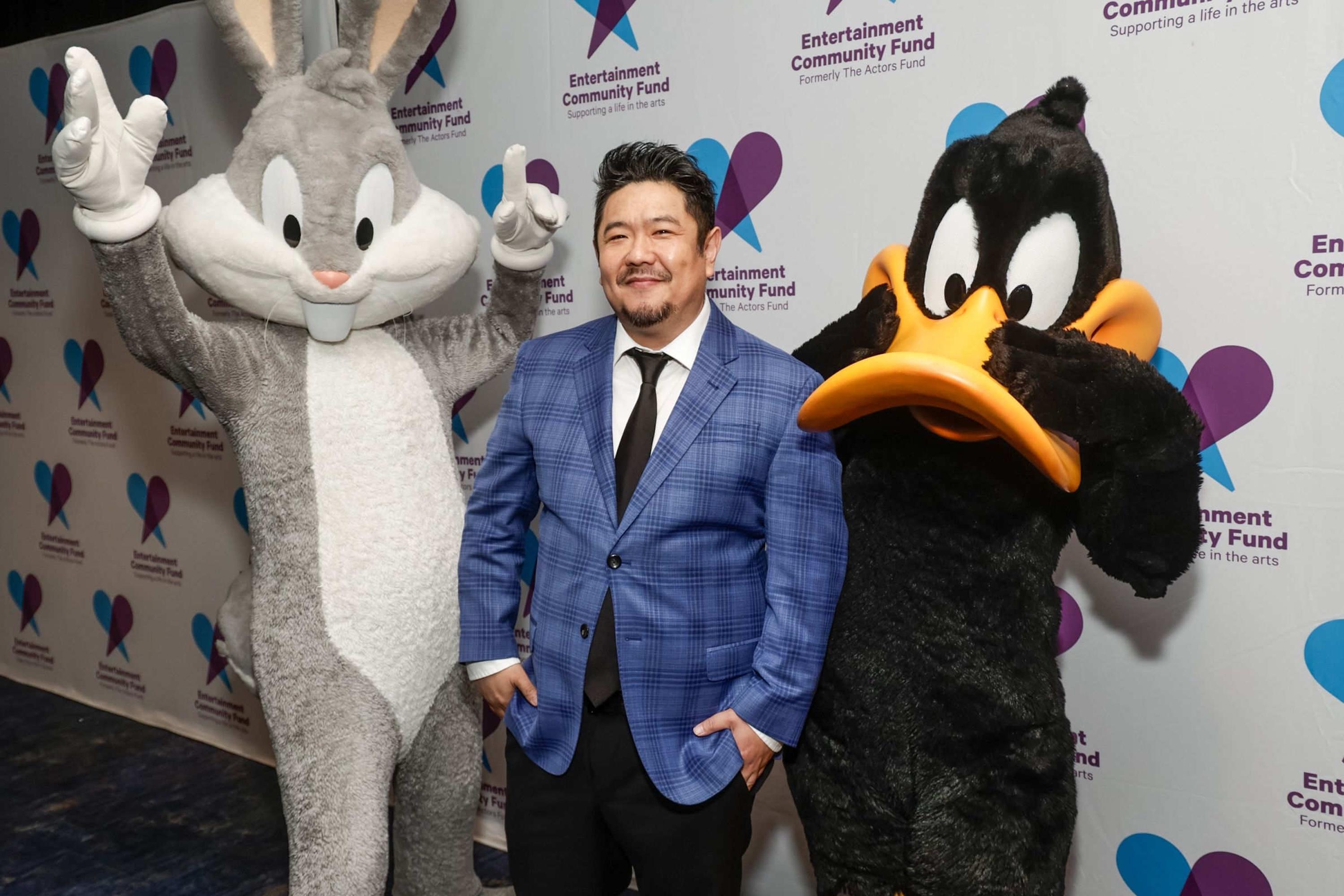 « Une véritable légende » : Éric Bauza, doubleur de Bugs Bunny et Daffy ...