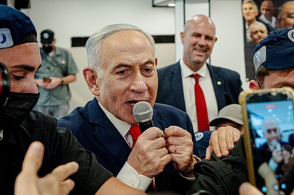 Tens of thousands of Israeli expats fly home to vote out Netanyahu