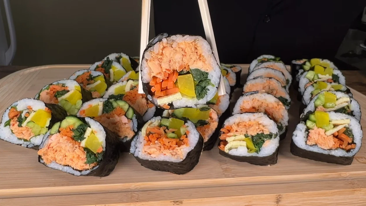 Healthy Korean kimbap rolls