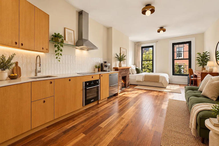 A one-bedroom in Park Slope with a nice-size kitchen for $765,000