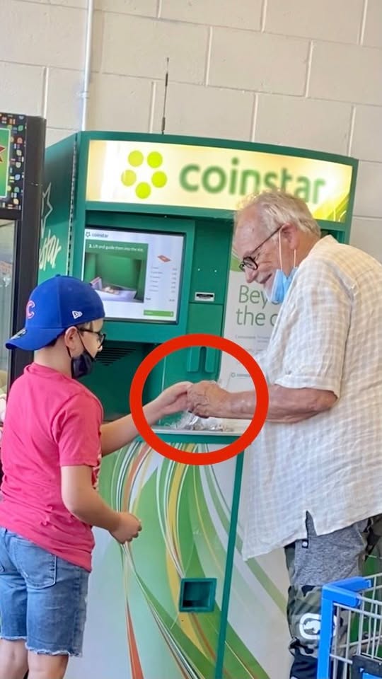 A little boy donates his savings to help a veteran