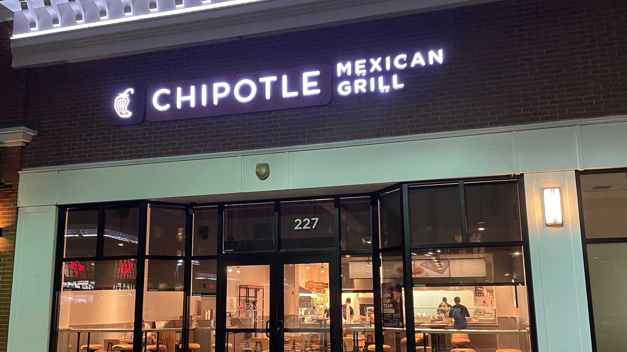 Chipotle bringing back smoked brisket in November 2026