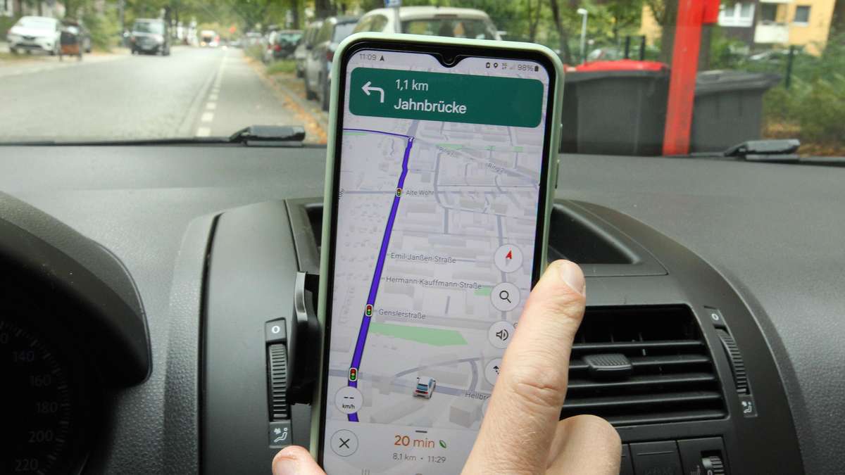 Handy als Navi bloß nicht in Halterung klemmen