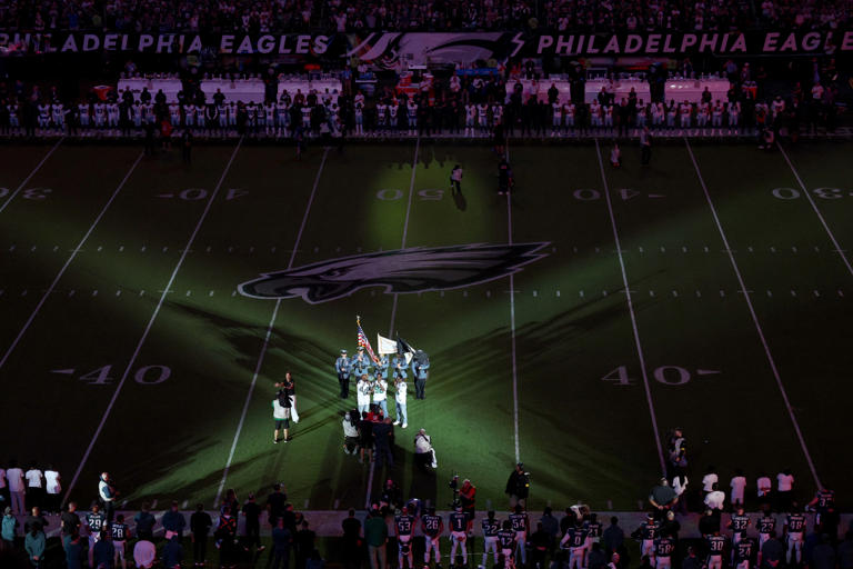 Eagles vs. Cowboys: Flailing offenses, struggling teams, and more ...