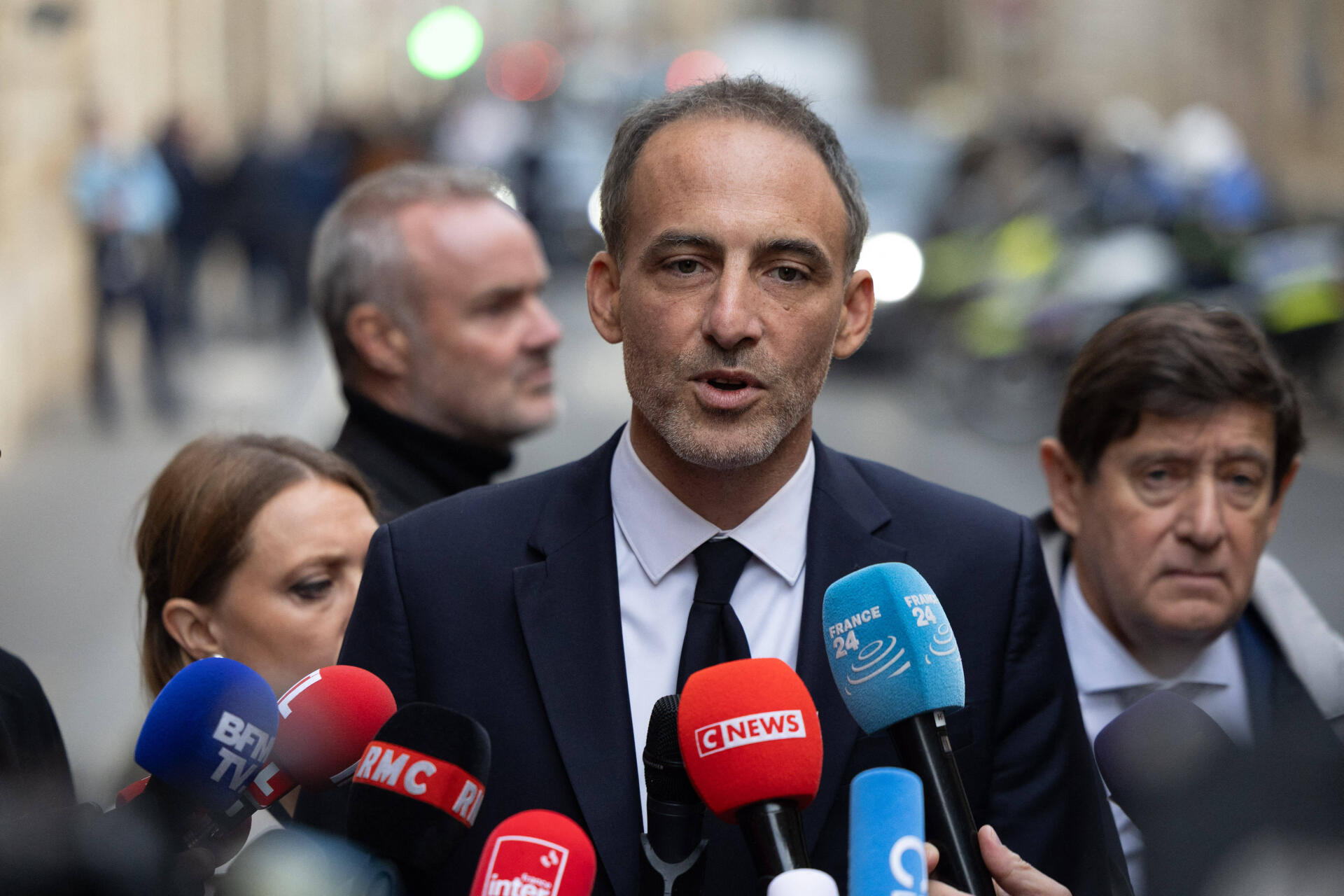 Raphaël Glucksmann accuse LFI de mener une « campagne de harcèlement