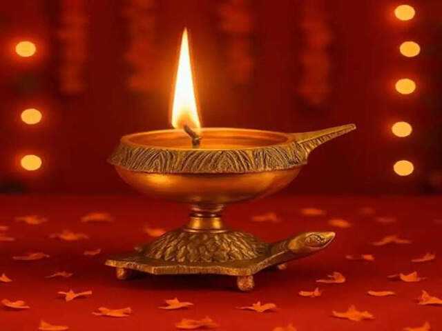 Discover the ancient yogic practice of trataka for mental clarity