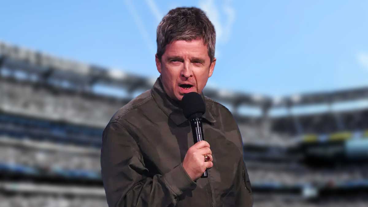 Oasis' Noel Gallagher looked completely unamused at Jets vs. Dolphins