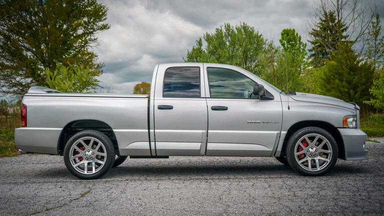 Dodge's Viper V10 pickup came in a version built to tow Vipers