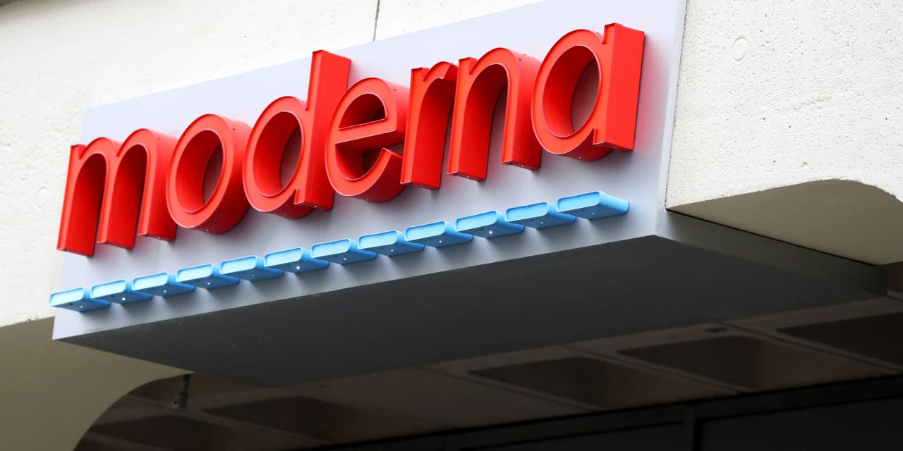 The excitement around Moderna's cancer vaccine is cooling. Here's why.