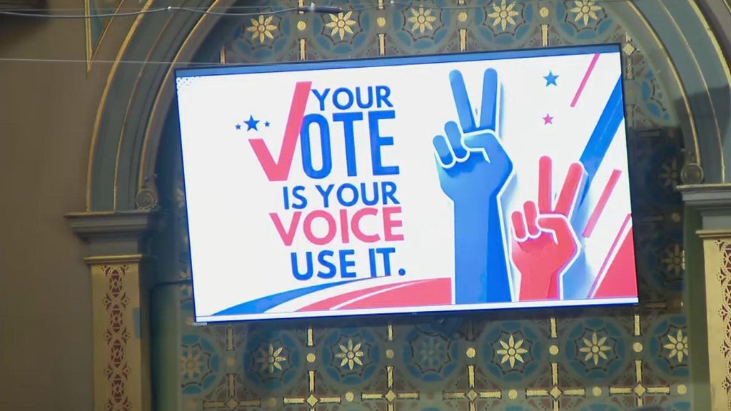 Chicago advocates set up hotlines to help voters, get people fired up ...