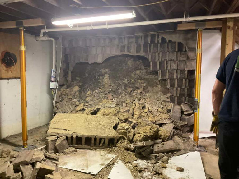 Commercial building in Sunbury partially collapses, prompts evacuation ...