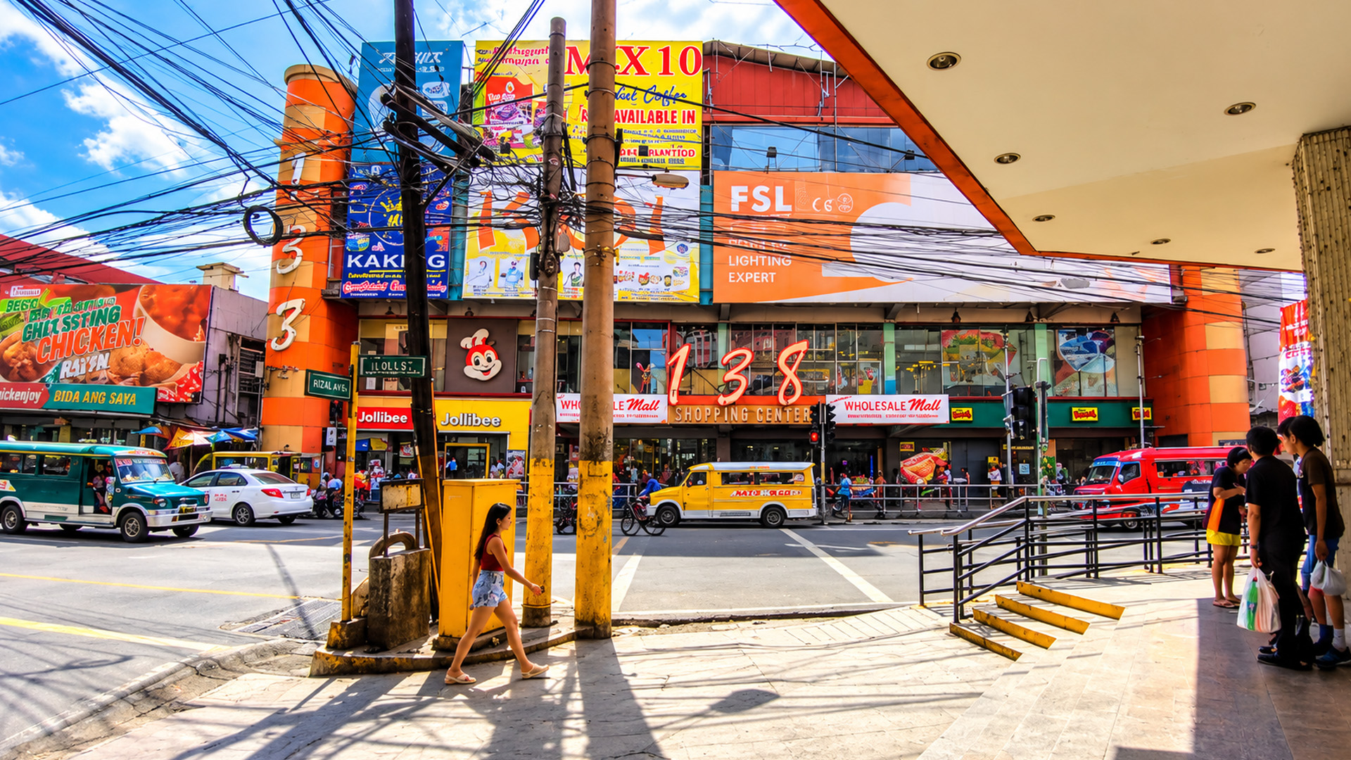 Inside Cebu’s busy streets beneath a network of hanging wires (4K)
