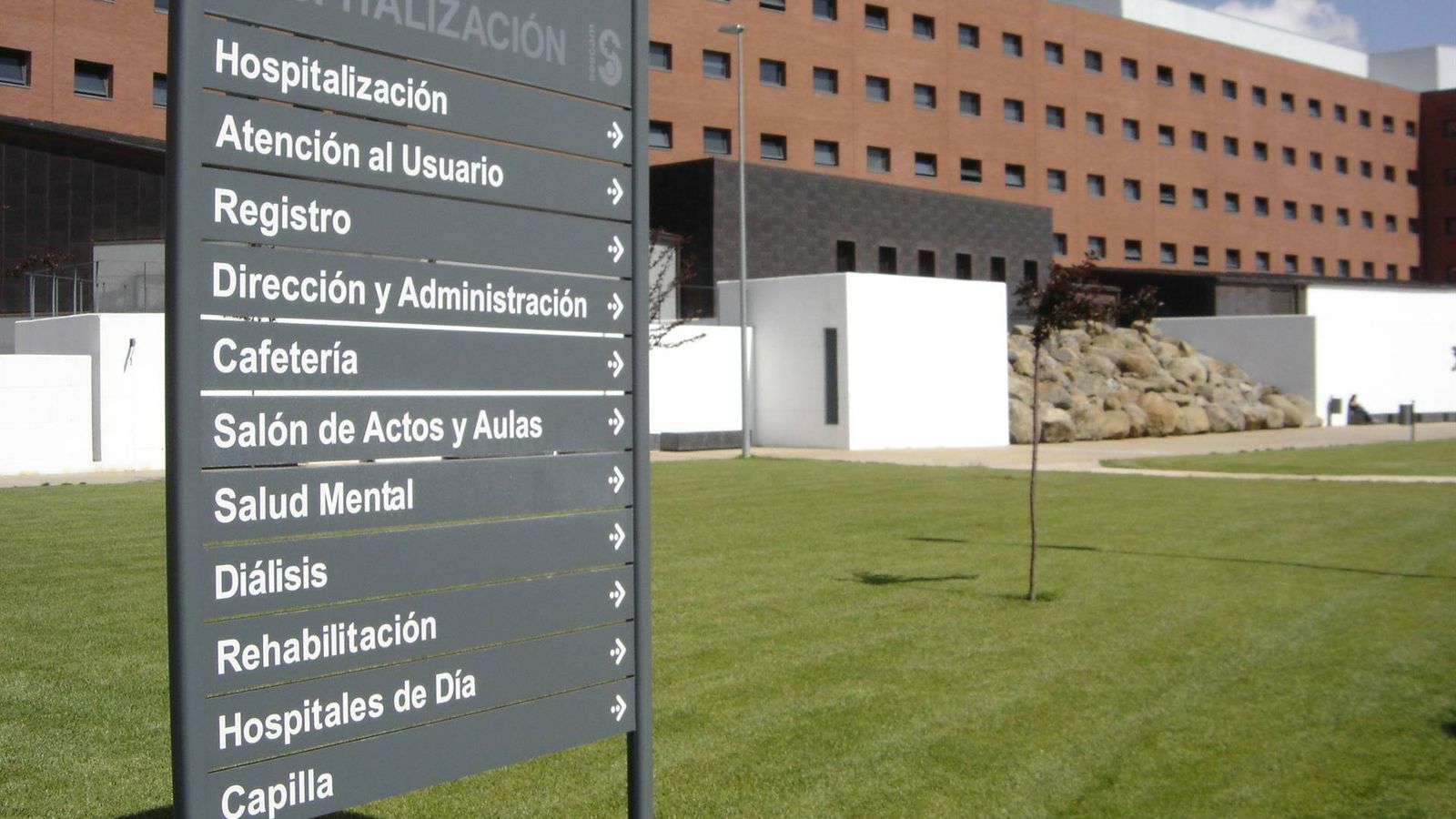 Herido grave un trabajador mientras realizaba labores de poda en un ...