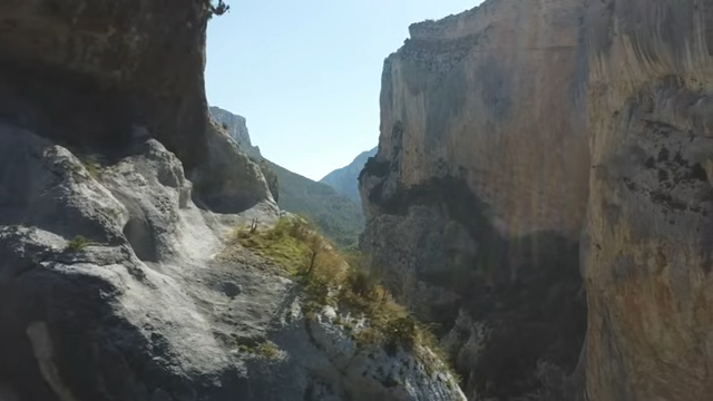 A climber links a Verdon Gorge route with two boulder problems
