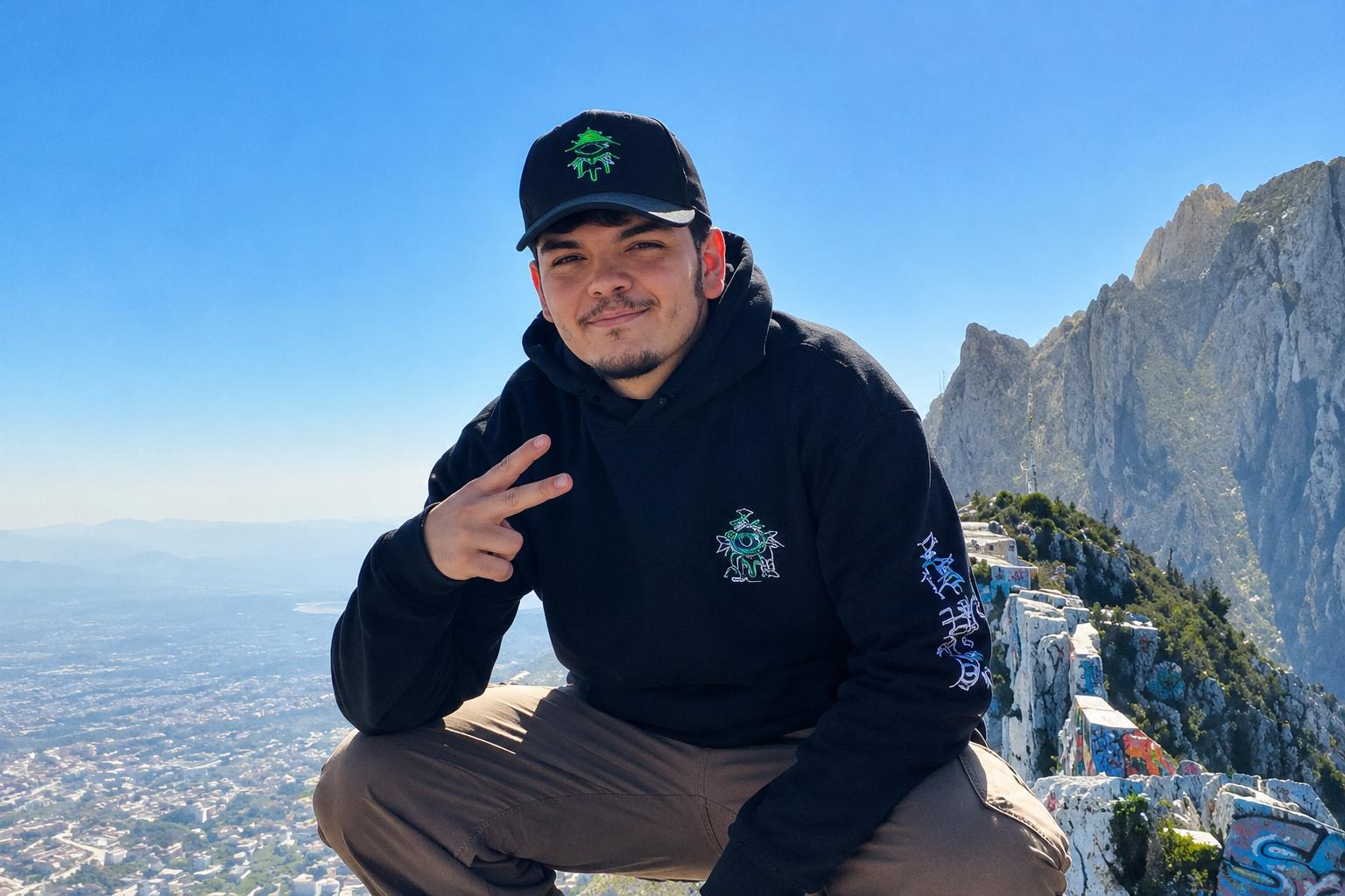 Komanche Dies at 30: Salvadoran Streamer Behind Squid Craft Games Found ...
