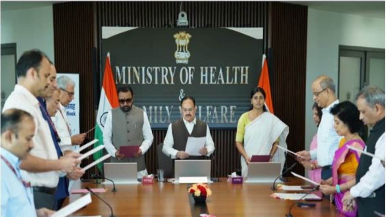 Health ministry observes Vigilance Awareness Week with integrity pledge