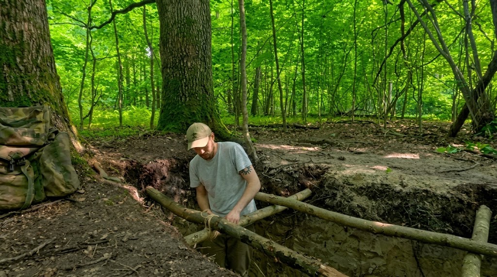 Making use of nature to create a discreet survival refuge