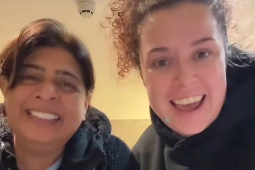 Tracy Beaker's Dani Harmer reunites with Elaine the Pain star for ...