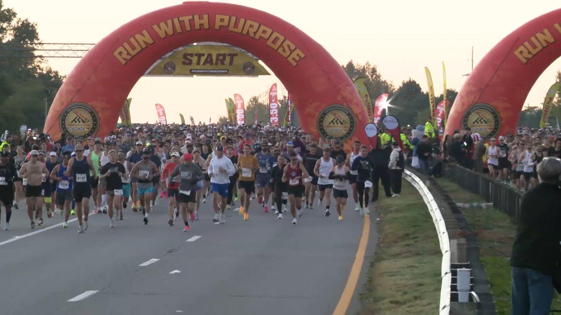 Nearly 30,000 runners participated in the 51st Marine Corps Marathon on ...
