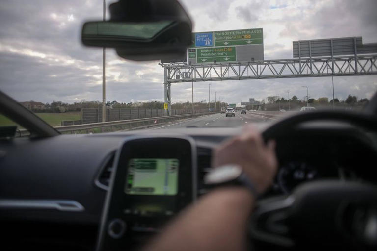 Police clear debate over using Google Maps while driving