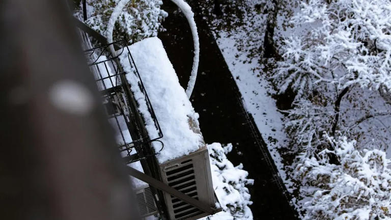 Heat pumps vs. gas furnaces: How running costs compare in cold US climates