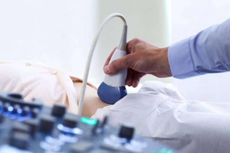 Argentina, bimba di 10 anni va in ospedale con forti dolori di pancia e ...