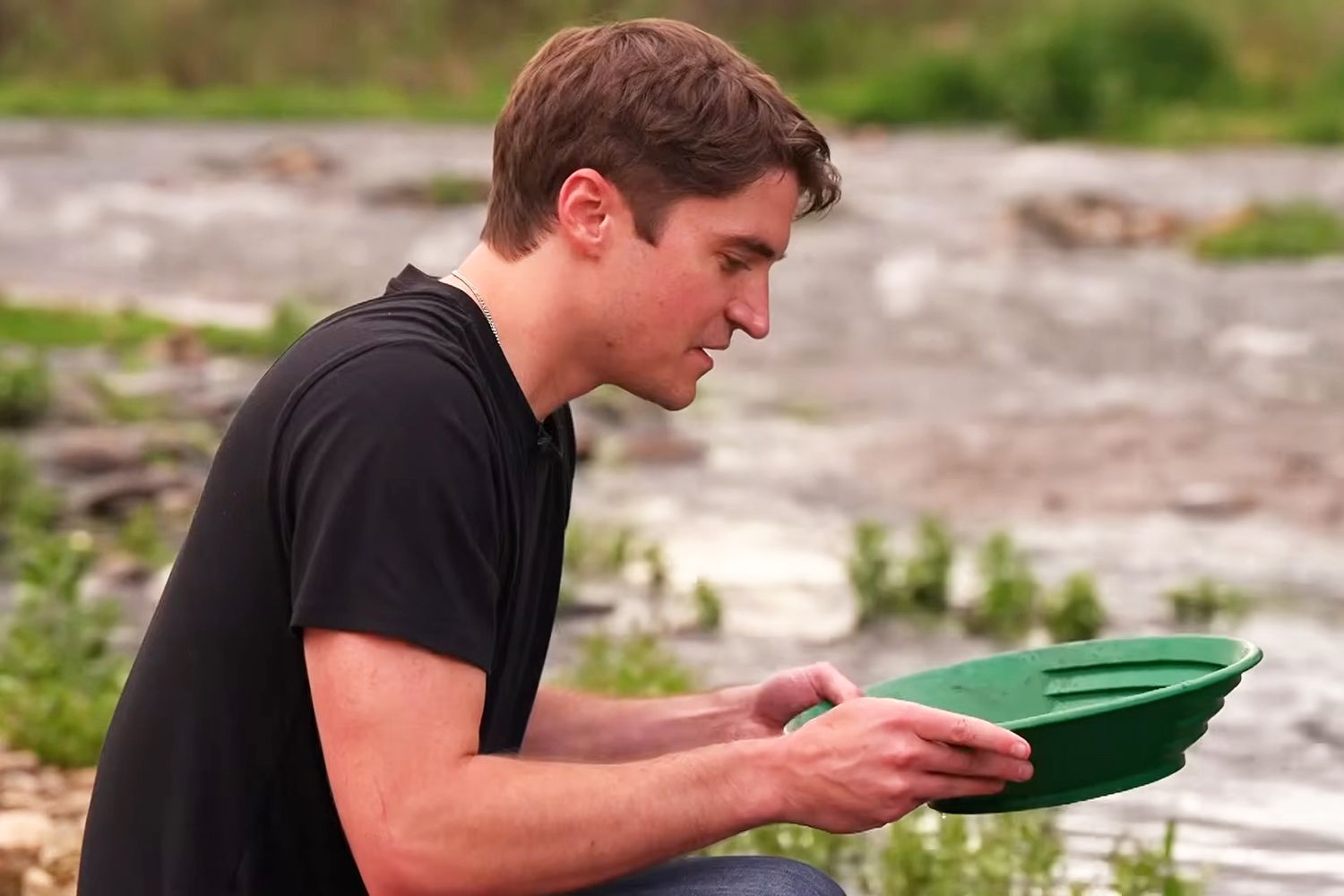 Man spends months panning for gold in Colorado rivers to create engagement ring for his girlfriend