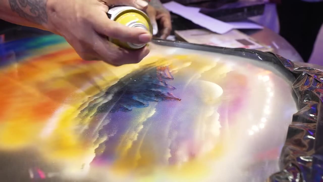 Las Vegas artist spray paints a giant mirror