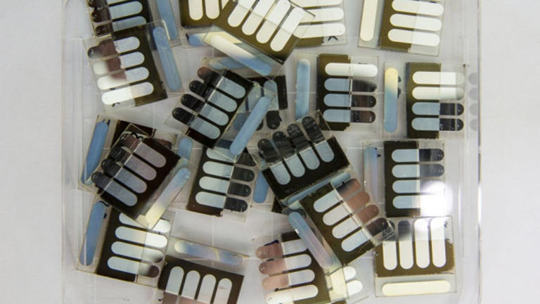 New perovskite solar cells endure 1,000 hours of extreme heat, retain ...