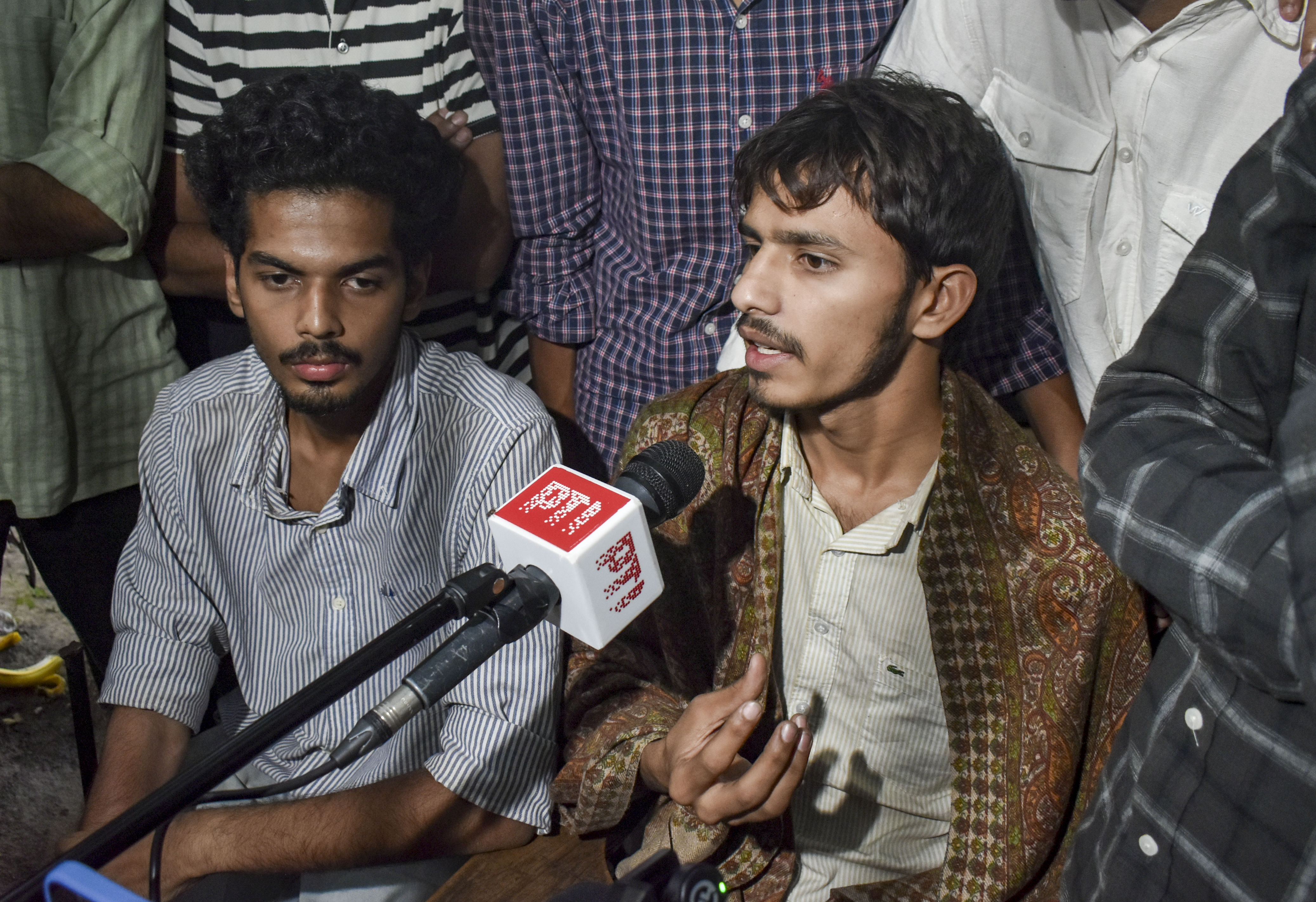 Jamia agrees to hold union polls but students refuse to end stir; Cong ...