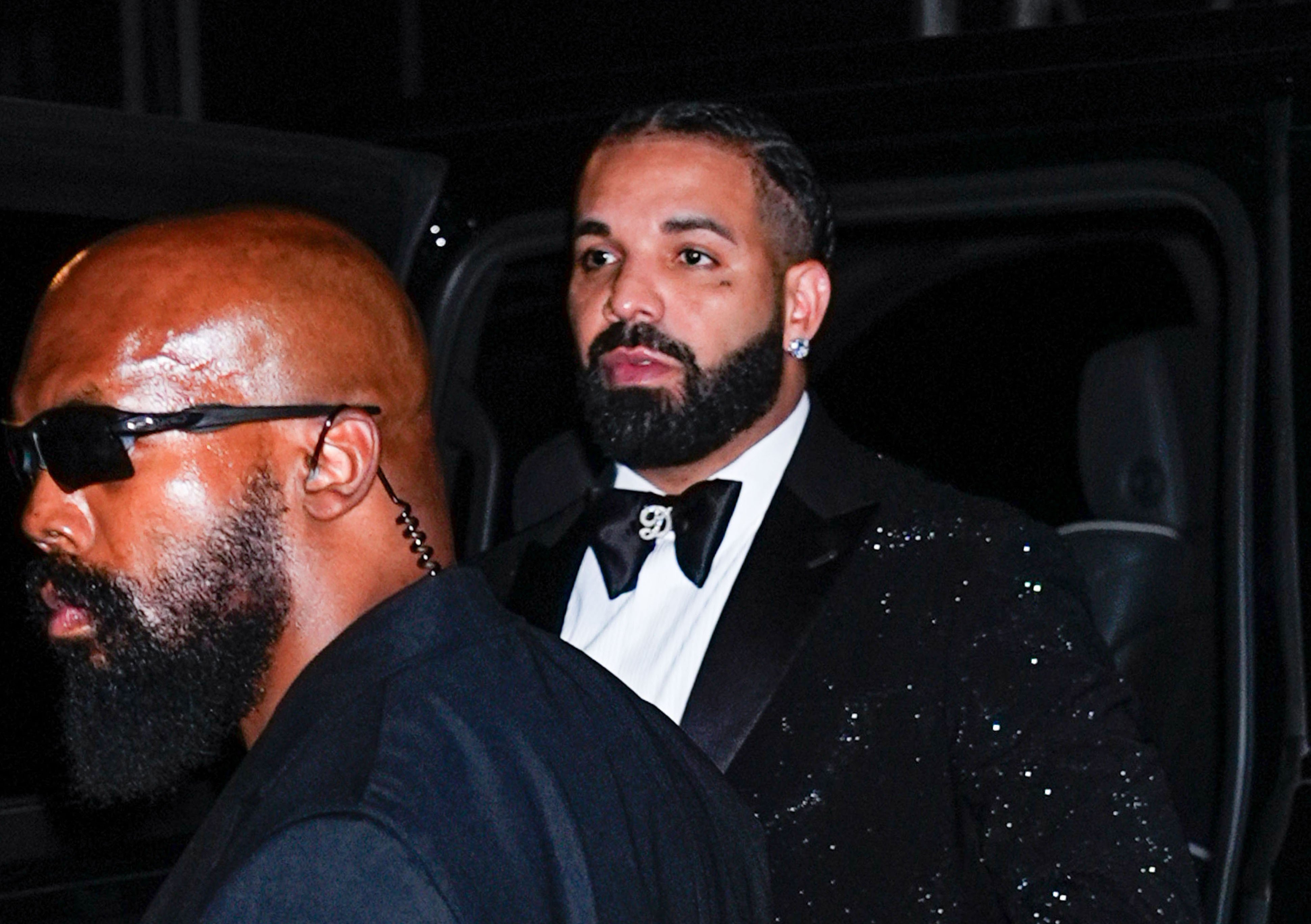 Drake turned 40 this weekend and partied in his signature ...