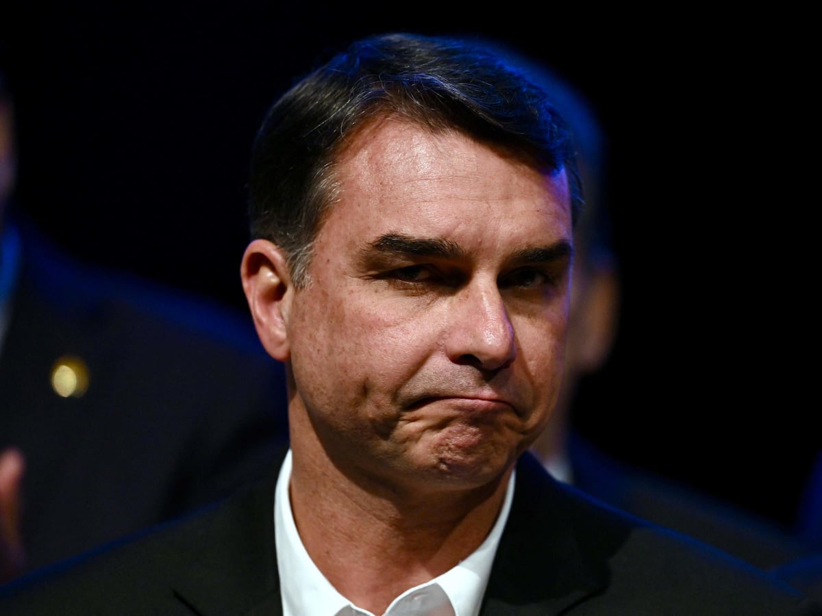 Bolsonaro jr: “La polizia mi ha ritirato il passaporto”. Trump ...