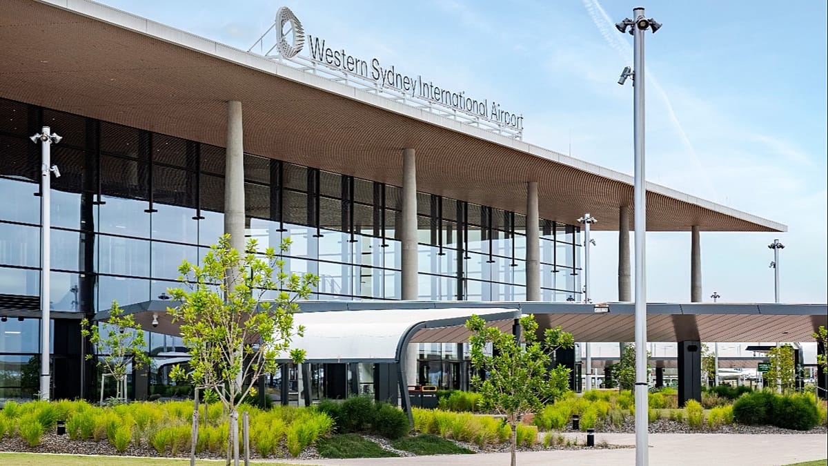 Megérkezett az első nemzetközi járat az új nyugat-sydney-i repülőtérre