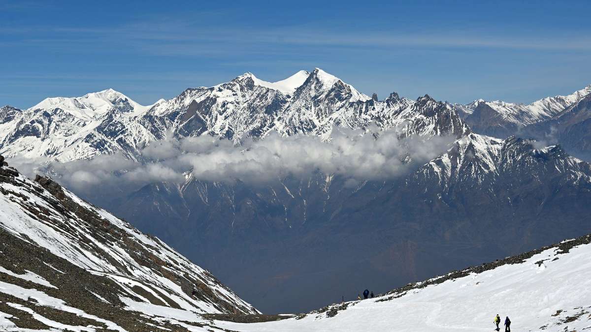 Deutscher im Himalaya 1.500 Meter tief in den Tod gestürzt