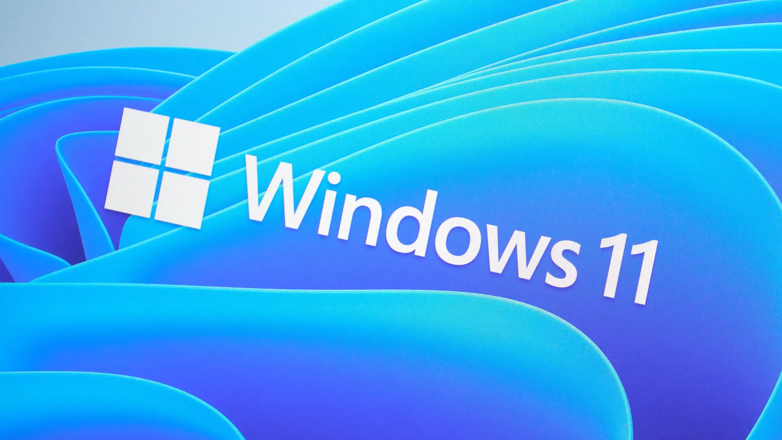 Windows 11 will lock the file system on some USB sticks and SD cards in ...