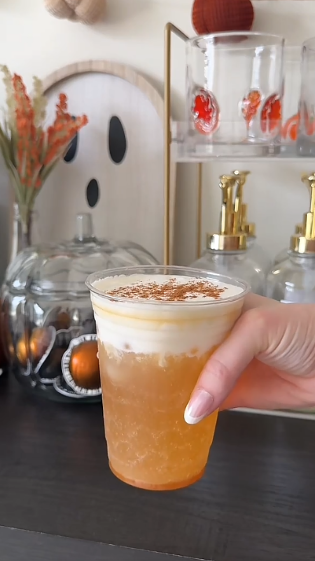 A crisp apple refresher with sweet and fruity flavor