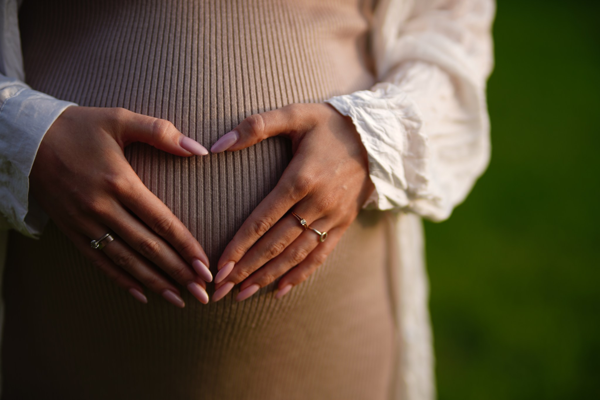Heavily pregnant woman takes brutal fall, five years later makes a confession