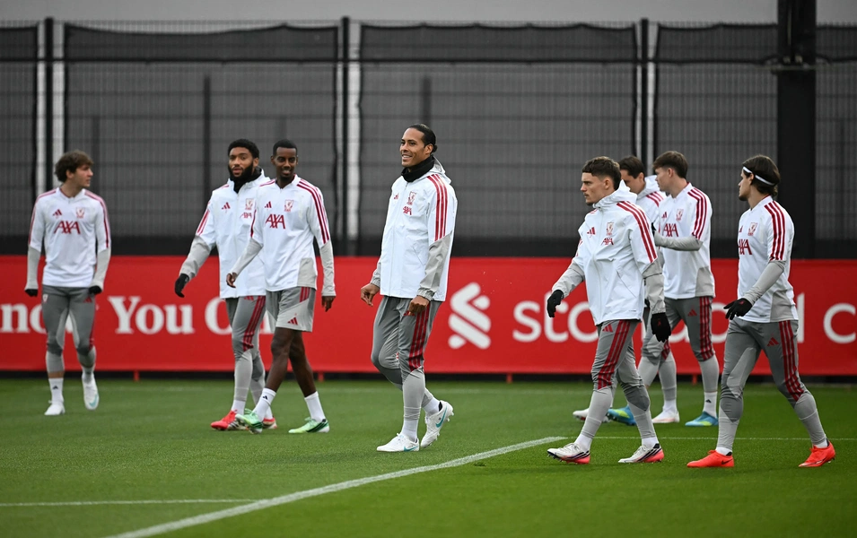 Liverpool step up pursuit of Van Dijk successor amid £100m valuation