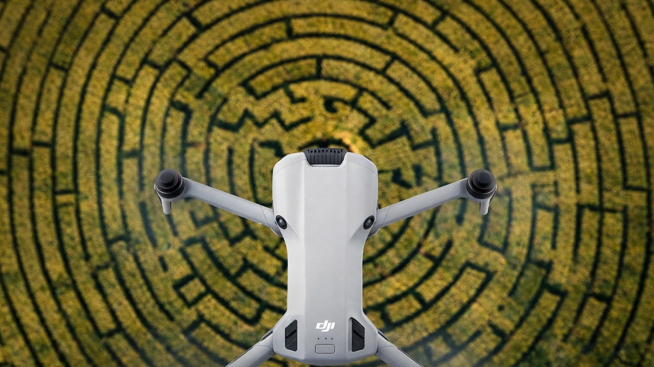 Drone footage shows the way out of a corn maze — just watch them hit ...