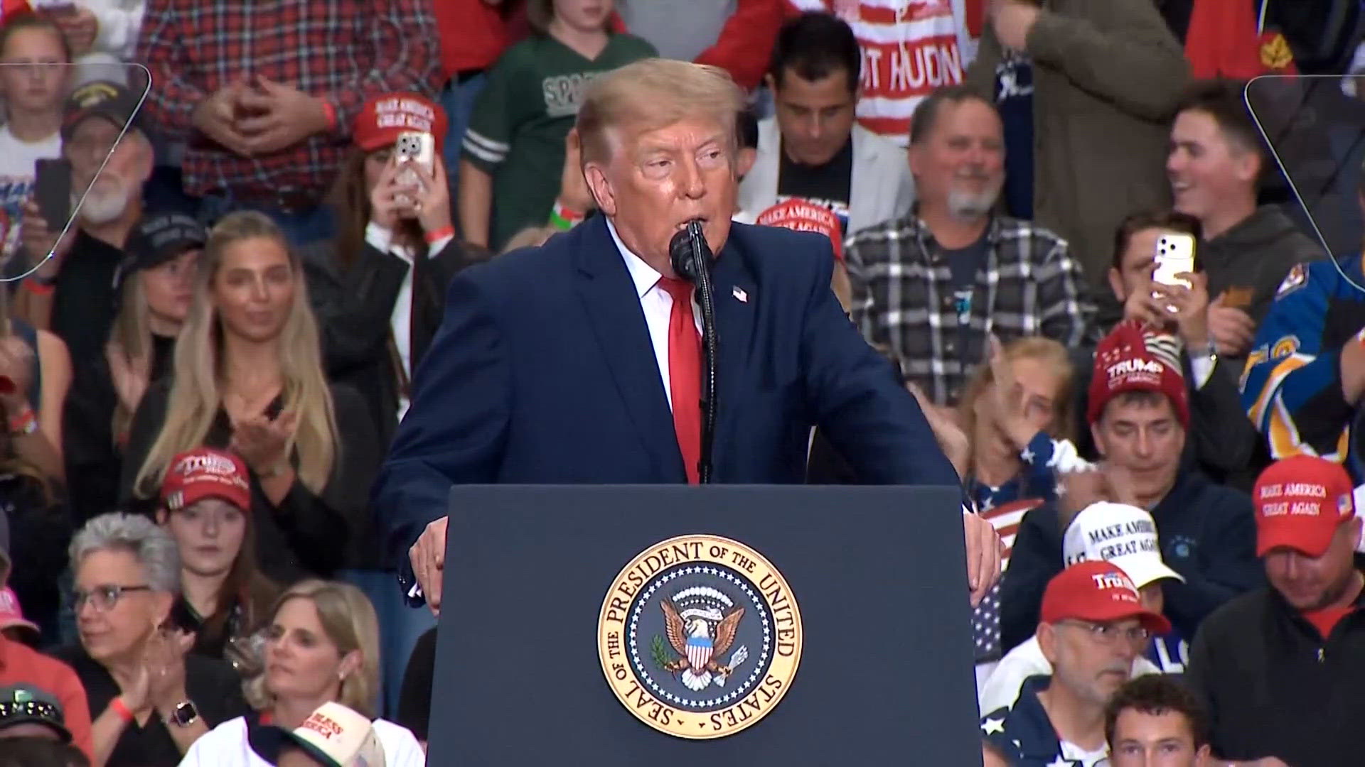 Countdown to midterm election: Latest from the campaign trail