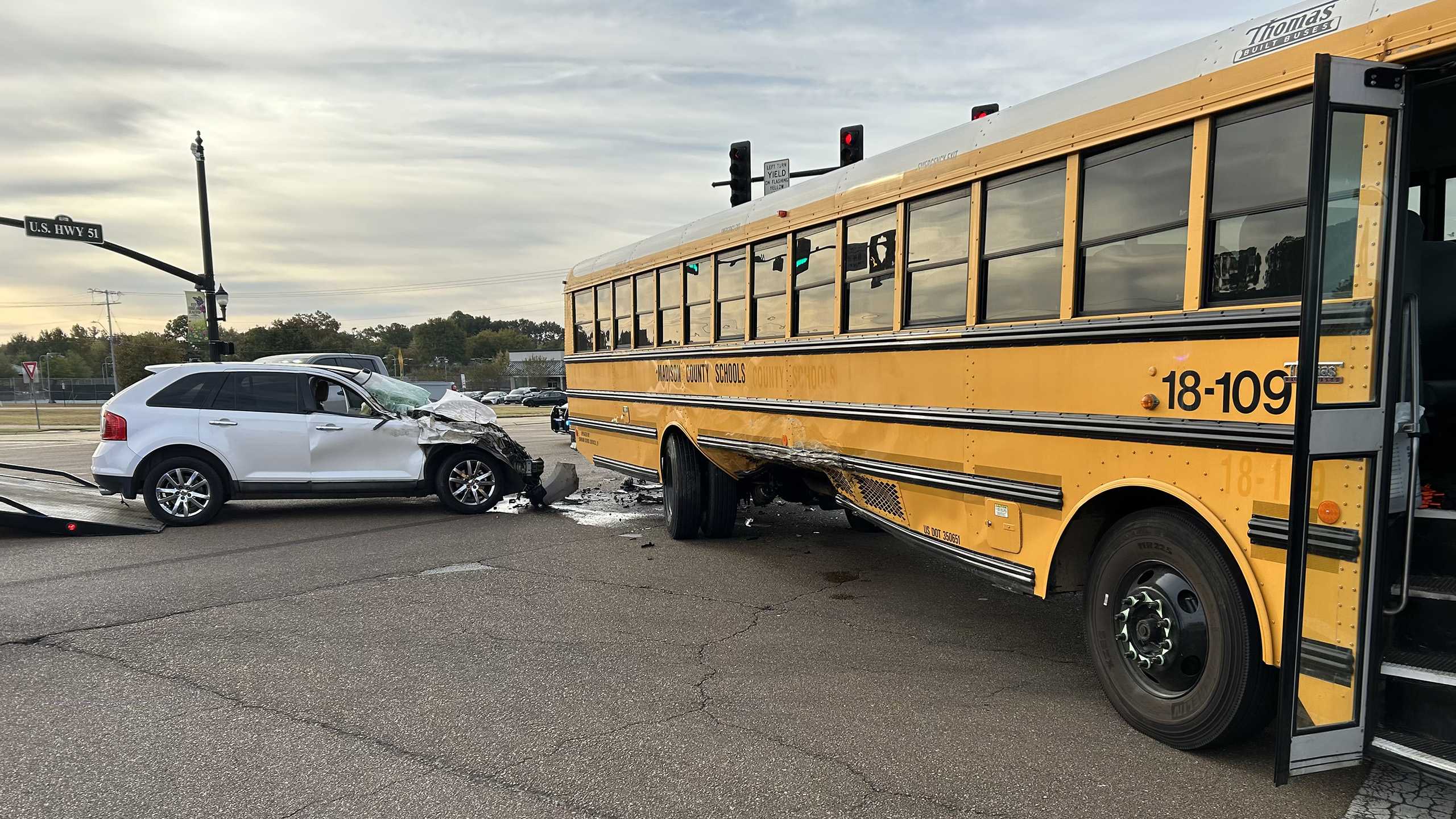 13 students taken to hospital after Ridgeland school bus crash